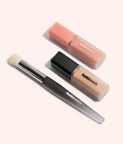 Huda Beauty Under Eye Buff Brush