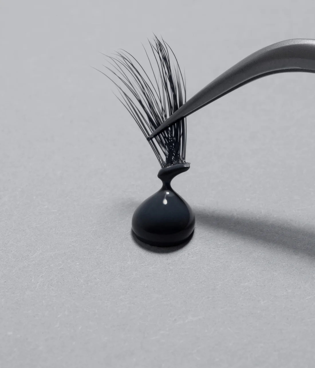 Huda Beauty Waterproof Lash Glue - 7g